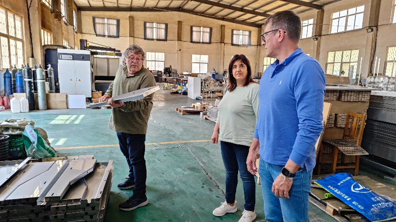 Manolo, client espagnol depuis dix ans, rend visite à Debabrother